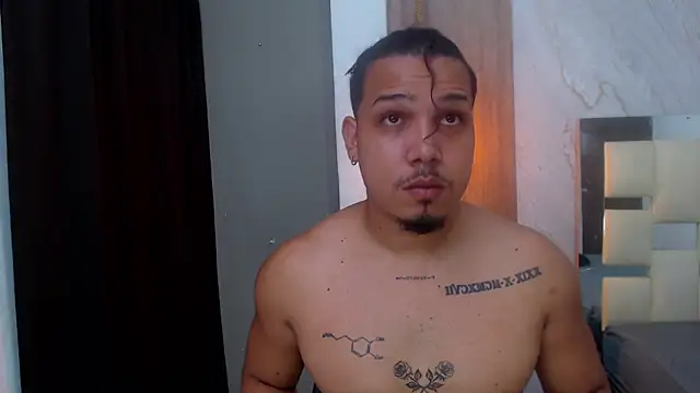 Snapshot of taylor_collins_ chatting on 09/14/25, 09:25 taylor collins online show from 09/14/25, 09:25