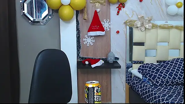 Snapshot of taylor_collins_ chatting on 11/18/25, 10:14 taylor collins online show from 11/18/25, 10:14