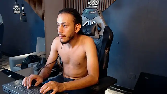 Boss Domiinator online show from 09/12/25, 04:01