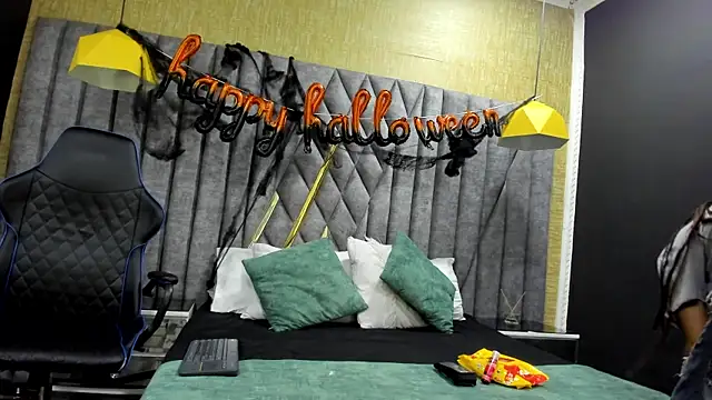 Boss Domiinator online show from 10/29/25, 03:20