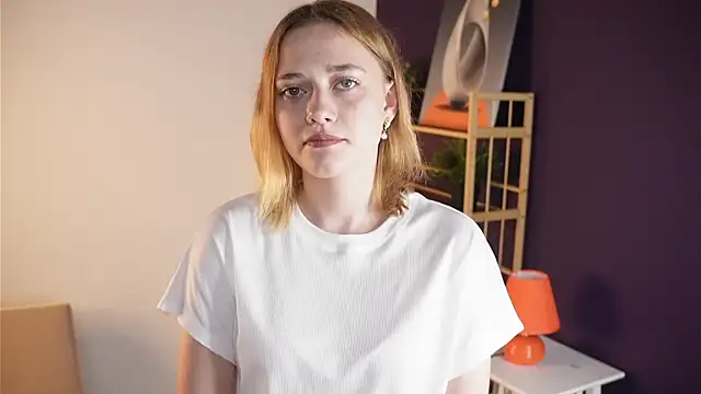 HollieCollelo online show from 09/09/25, 04:01