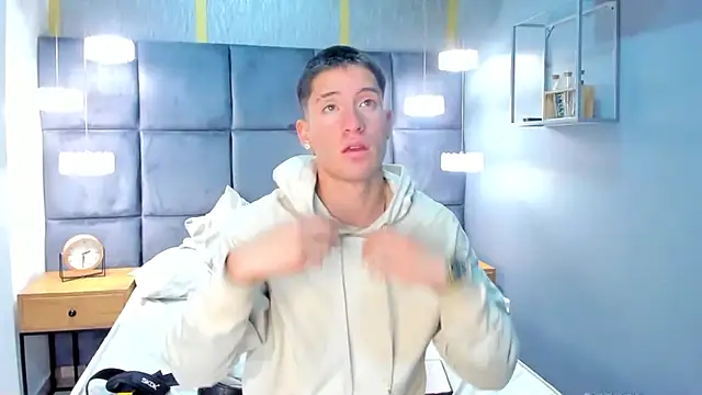 HunterHeat  online show from 09/19/25, 12:50