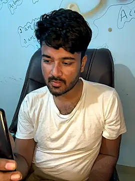 Snapshot of MeekBatgirl chatting on 10/11/25, 04:16 MeekBatgirl online show from 10/11/25, 04:16