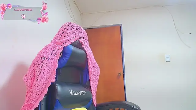 Miss Oriana online show from 10/19/25, 02:40