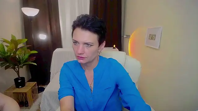 AvaSaturnian online show from 09/13/25, 12:05