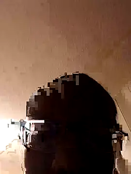 Snapshot of moneybaggtj chatting on 12/01/25, 11:48 moneybaggtj online show from 12/01/25, 11:48