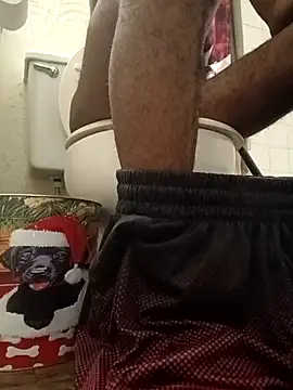 Snapshot of moneybaggtj chatting on 01/19/26, 04:33 moneybaggtj online show from 01/19/26, 04:33