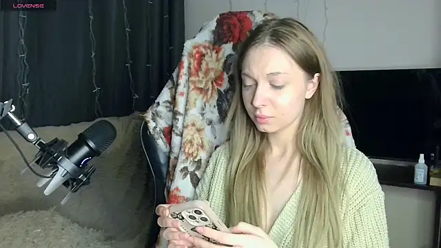 Snapshot of BabbbyFoxxx chatting on 04/05/26, 10:29 BabbbyFoxxx online show from 04/05/26, 10:29