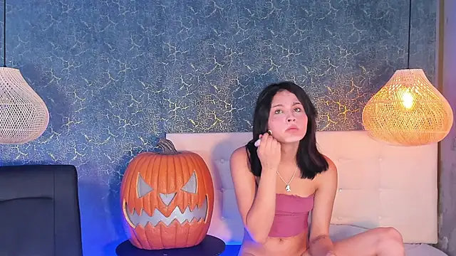 zorre  online show from 10/25/25, 06:02