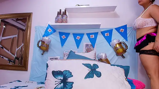 sweegirl69 online show from 10/01/25, 12:00