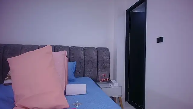 sweegirl69 online show from 11/06/25, 12:06