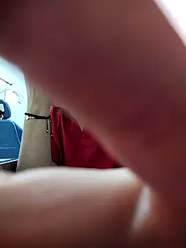 Snapshot of Madisson-04_ chatting on 09/19/25, 08:09 Madisson-04 online show from 09/19/25, 08:09