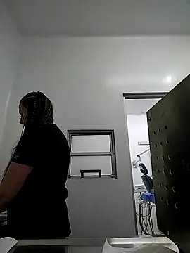 Snapshot of Madisson-04_ chatting on 10/08/25, 07:44 Madisson-04 online show from 10/08/25, 07:44