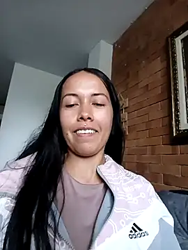 MiaForever1 online show from 05/12/26, 06:16