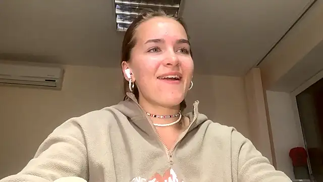 Snapshot of BunnyTiedeman chatting on 10/17/25, 03:03 BunnyTiedeman online show from 10/17/25, 03:03
