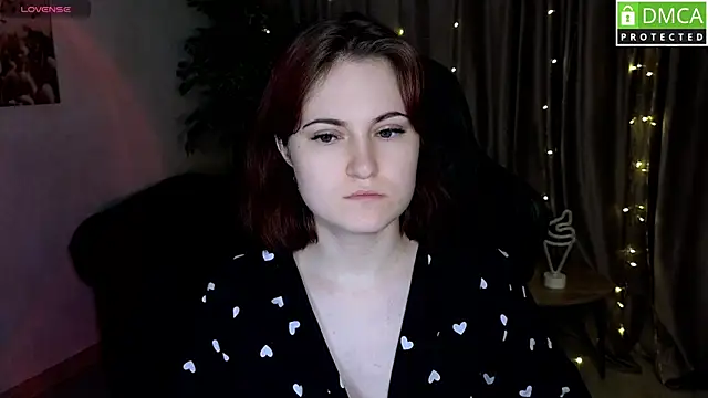 Roxy foxi online show from 10/19/25, 01:06