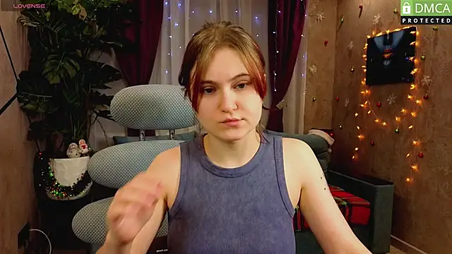 Roxy foxi online show from 12/15/25, 01:10