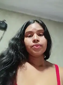 Snapshot of julietta1453 chatting on 05/05/26, 04:53 julietta1453 online show from 05/05/26, 04:53