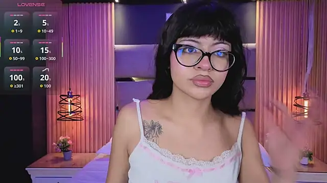 AlanaWalker9 online show from 02/11/26, 03:44