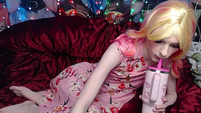 Snapshot of yutachka chatting on 02/18/26, 09:33 yutachka online show from 02/18/26, 09:33