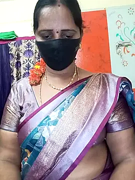 Snapshot of Mee_harini-telugupilla chatting on 01/15/26, 01:26 Mee harini-telugupilla online show from 01/15/26, 01:26