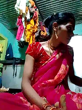 Snapshot of H_seema chatting on 10/07/25, 01:41 H seema online show from 10/07/25, 01:41