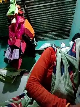 Snapshot of H_seema chatting on 10/12/25, 01:10 H seema online show from 10/12/25, 01:10