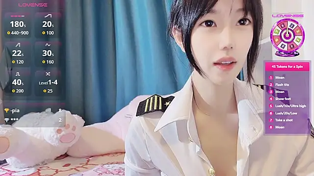 Snapshot of TuTu0066 chatting on 06/06/26, 01:27 TuTu0066 online show from 06/06/26, 01:27