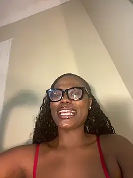 Moonzy77 online show from 10/18/25, 01:41