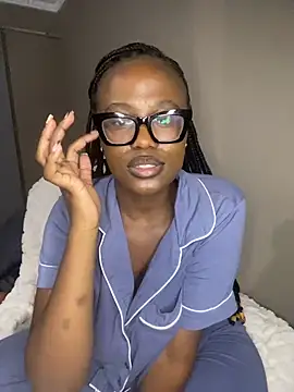 Moonzy77 online show from 11/14/25, 10:18