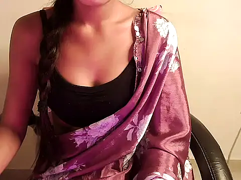 Snapshot of alia_rahil chatting on 05/07/26, 04:29 alia rahil online show from 05/07/26, 04:29