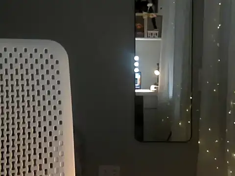 Snapshot of Eva_Fit_Milf chatting on 02/06/26, 11:02 Eva Fit Milf online show from 02/06/26, 11:02