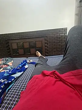 Snapshot of kkkk1882 chatting on 10/22/25, 05:52 kkkk1882 online show from 10/22/25, 05:52