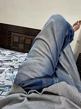 Snapshot of kkkk1882 chatting on 11/30/25, 08:29 kkkk1882 online show from 11/30/25, 08:29