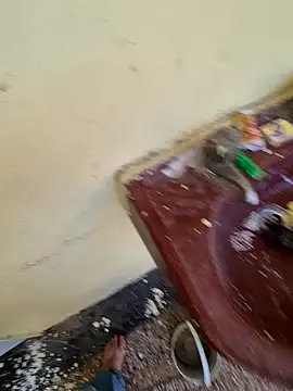 Snapshot of kkkk1882 chatting on 12/14/25, 10:31 kkkk1882 online show from 12/14/25, 10:31