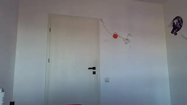 crystalxx18 online show from 10/29/25, 09:33