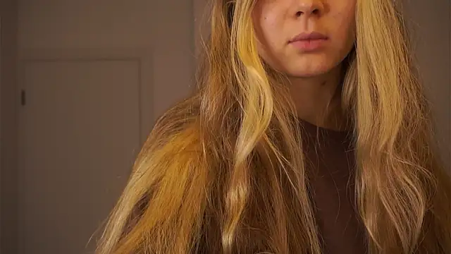 Snapshot of MarlinVarian chatting on 09/18/25, 06:43 MarlinVarian online show from 09/18/25, 06:43