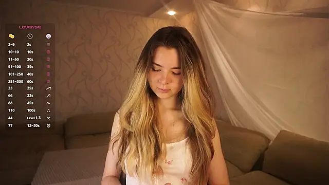 Snapshot of MarlinVarian chatting on 10/13/25, 06:41 MarlinVarian online show from 10/13/25, 06:41