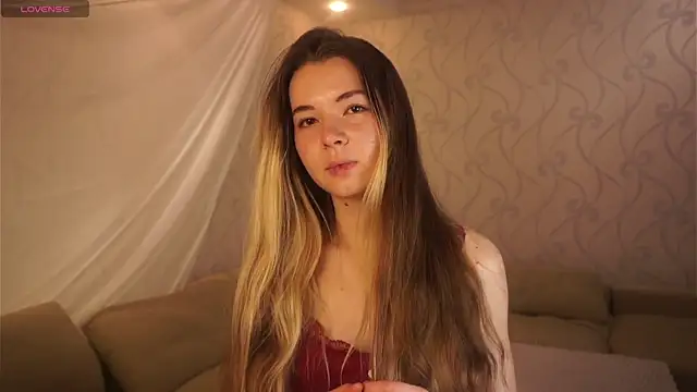 Snapshot of MarlinVarian chatting on 10/16/25, 08:10 MarlinVarian online show from 10/16/25, 08:10