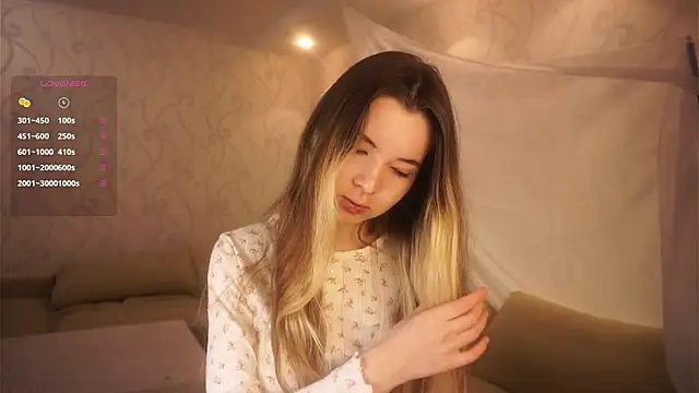 Snapshot of MarlinVarian chatting on 10/20/25, 05:13 MarlinVarian online show from 10/20/25, 05:13