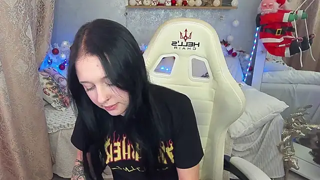 ScarletttMoon online show from 12/19/25, 08:05