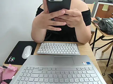 Hana Mina online show from 09/25/25, 07:39