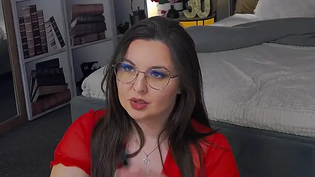 Mia Swano online show from 12/22/25, 12:40