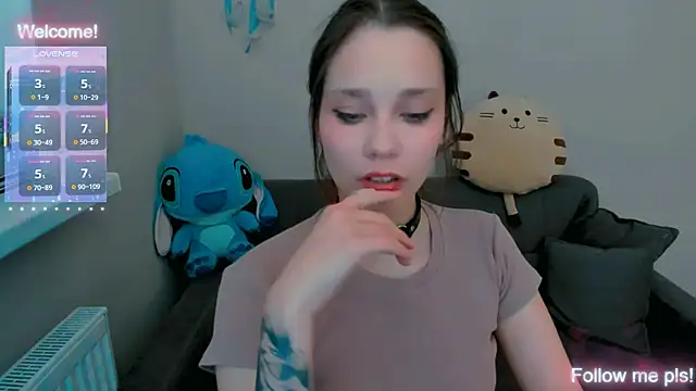 Kitten Alissa online show from 05/24/26, 08:36