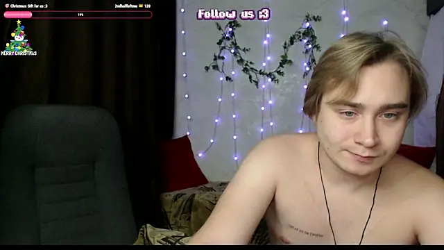 Snapshot of Lust4Money chatting on 12/18/25, 08:15 Lust4Money online show from 12/18/25, 08:15