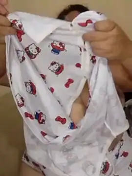 Snapshot of Katherine25 chatting on 01/17/26, 04:54 Katherine25 online show from 01/17/26, 04:54