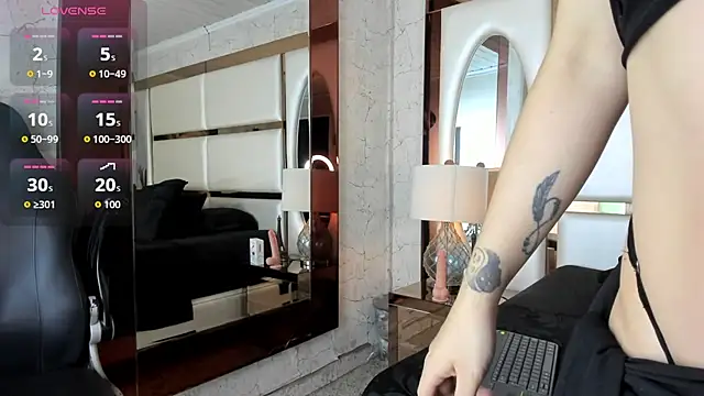 Snapshot of Ely09_ chatting on 02/25/26, 02:16 Ely09 online show from 02/25/26, 02:16