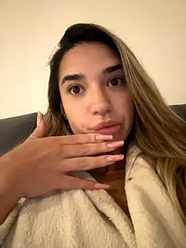 ItalianGirl online show from 10/05/25, 10:29