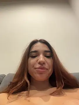 ItalianGirl online show from 12/01/25, 10:48