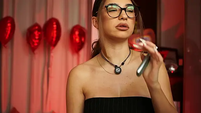 Snapshot of ItalianGirl chatting on 02/13/26, 08:05 ItalianGirl online show from 02/13/26, 08:05